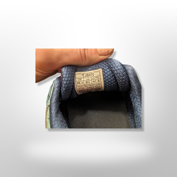 Runners size 10 | Clover 🍀 | Free Local Delivery + Same Day Shipping ⚡♥️ - Picture 2 of 7